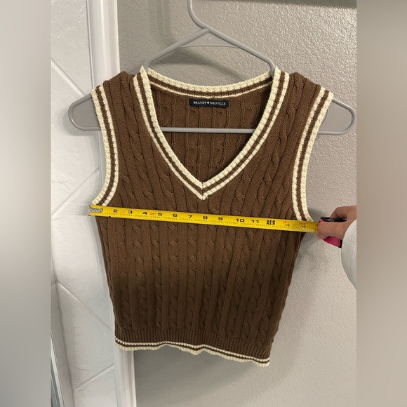 Brandy Melville Knit Vest - Brown, Cream (One size) - Picture 4 of 6